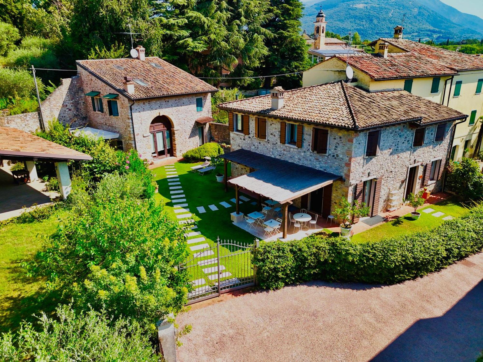 Ca' Malfer Bed and Breakfast Costermano Exteriör bild